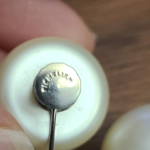 VTG Richelieu signed faux pearl earrings - Picture 3 of 3